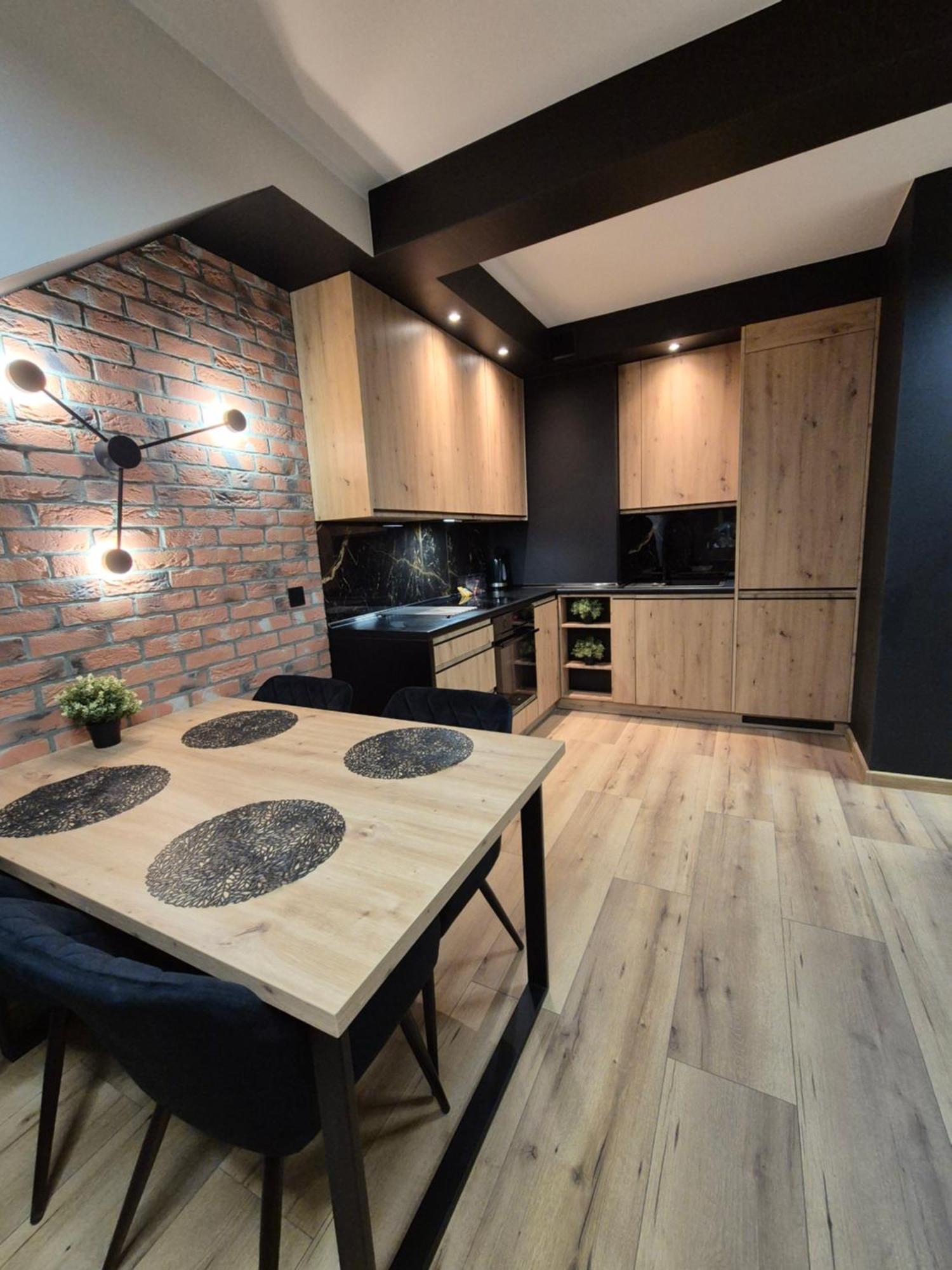Asti Apartamenty Centrum Stargard 스타르가르드 시체신스키 외부 사진